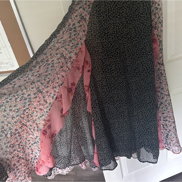 Anthropologie sleeveless ruffle v-neck maxi dress - Picture 4 of 6